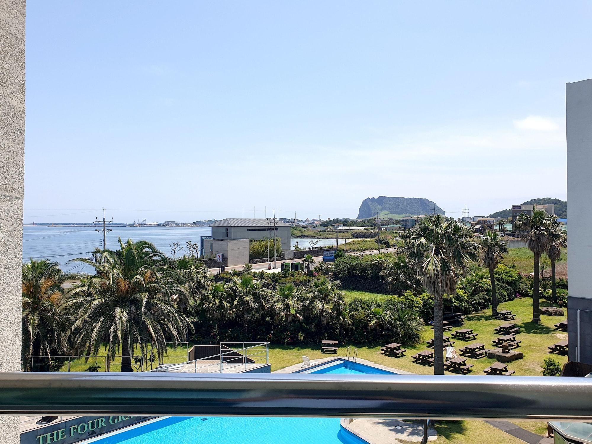 The Four Graces Resort Jeju Bagian luar foto